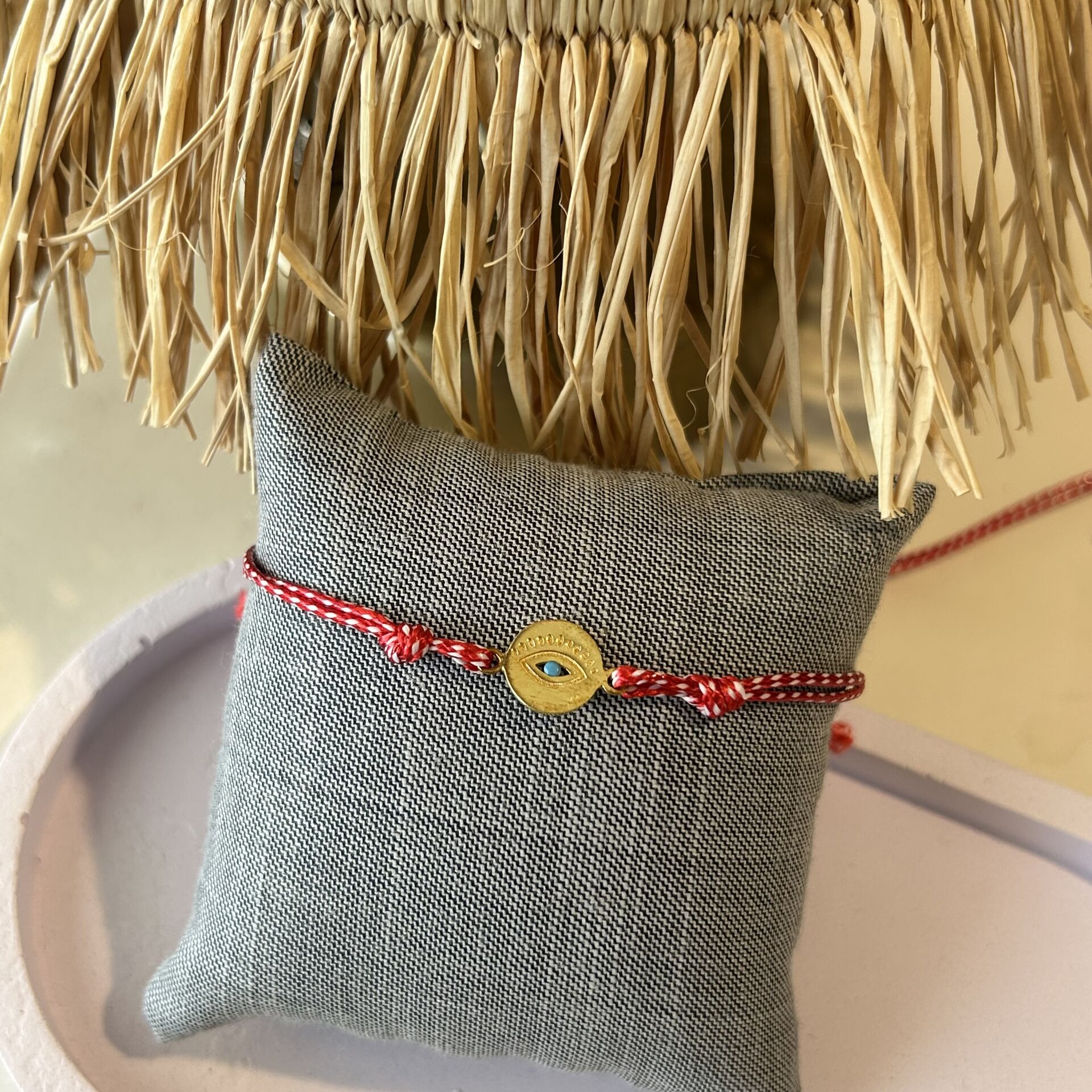 Gümüş Kırmızı İp Bileklik