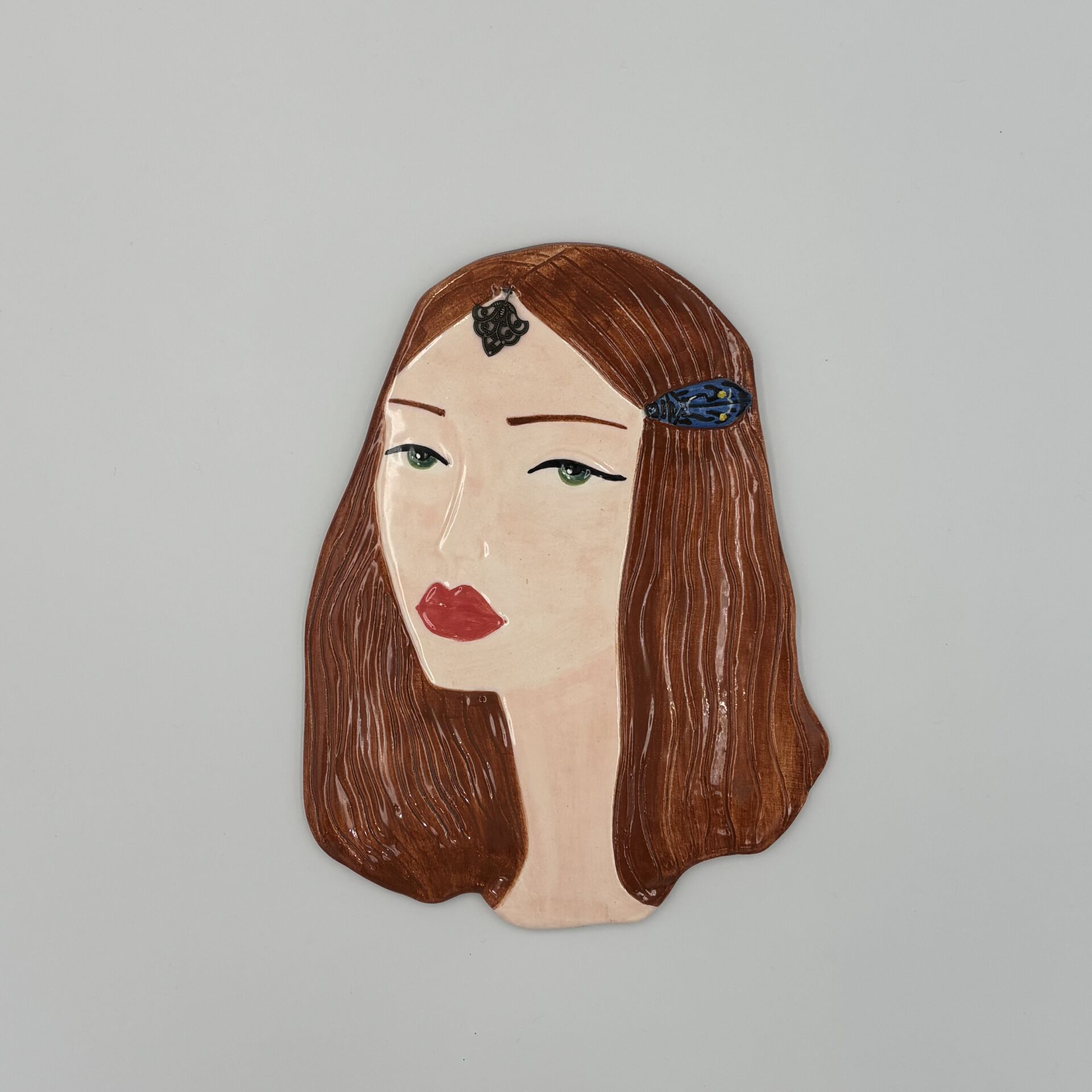 Kahverengi Saçlı Kız Portre Duvar Süsü