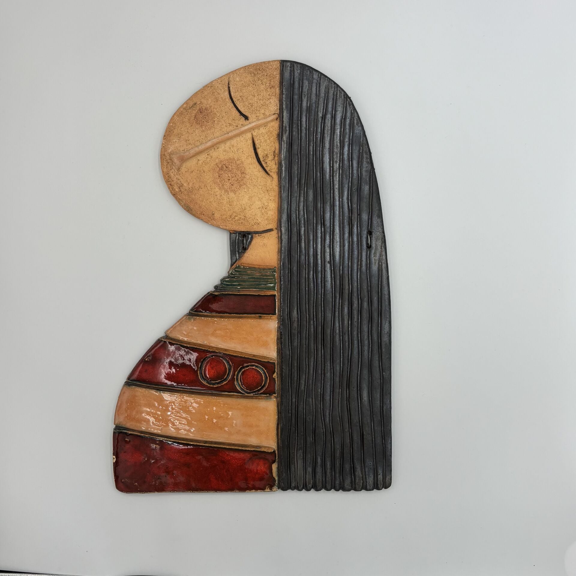 Seramik Kız Duvar Süsü